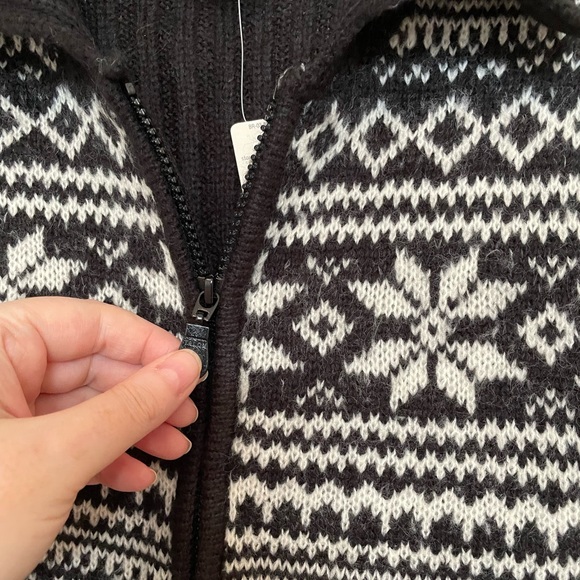 St John’s Bay long sleeve zip front cardigan sweater size XLarge black ivory NWT - Picture 4 of 6